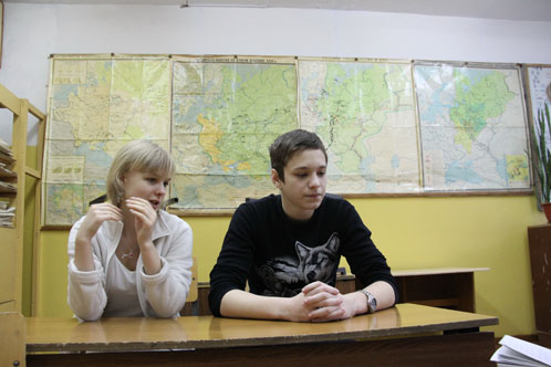 Десятиклассники Дмитрий и Виктория.